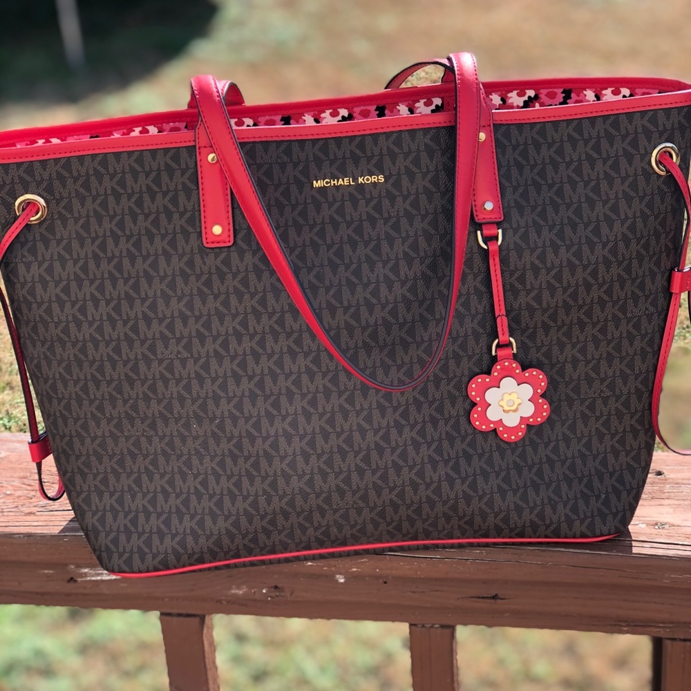 Michael Kors Carter Large Tote NWOT